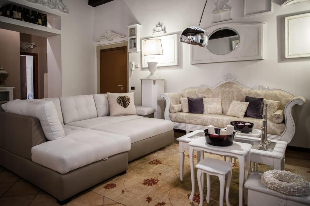 Piazza Erbe Luxury Apartment Verona Exteriör bild