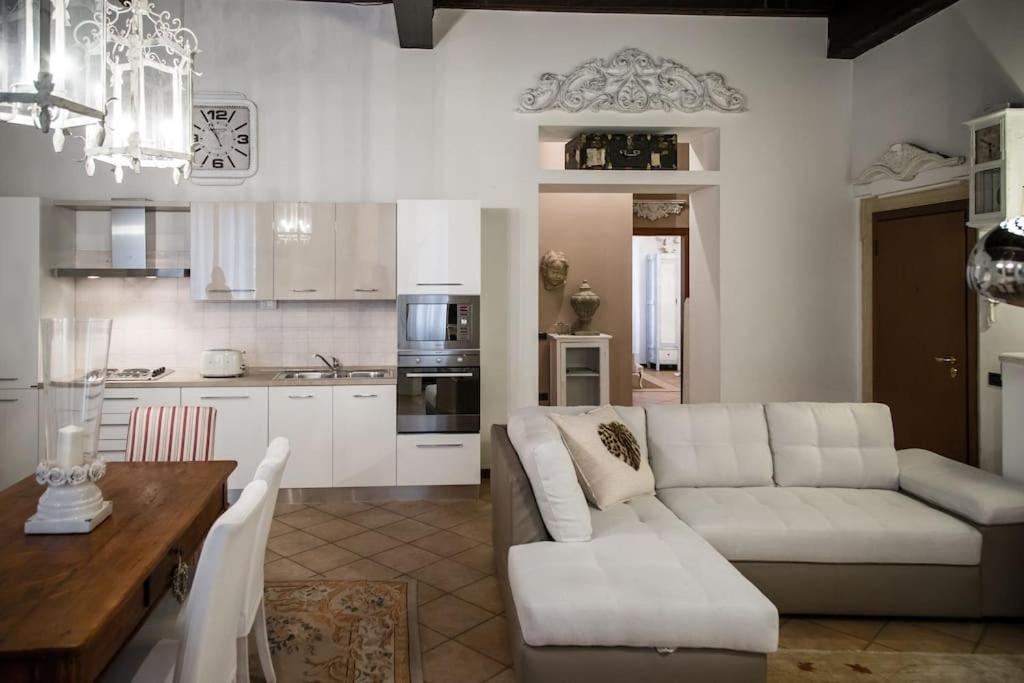 Piazza Erbe Luxury Apartment Verona Exteriör bild